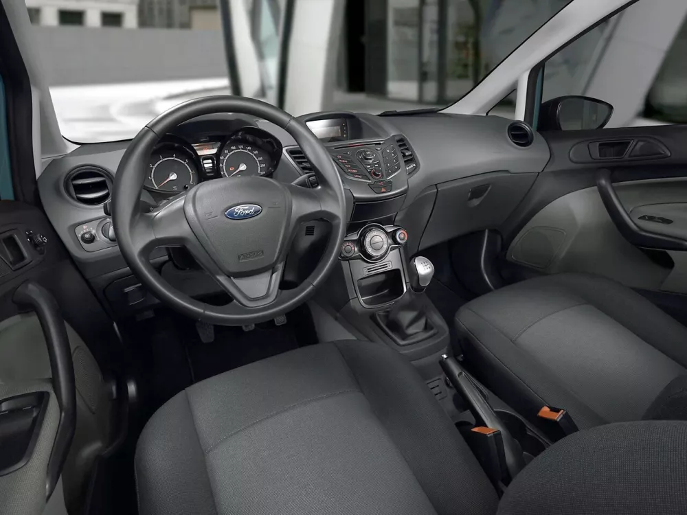 Автомобиль Ford Fiesta Mk6 Хэтчбек (5 дверей)
