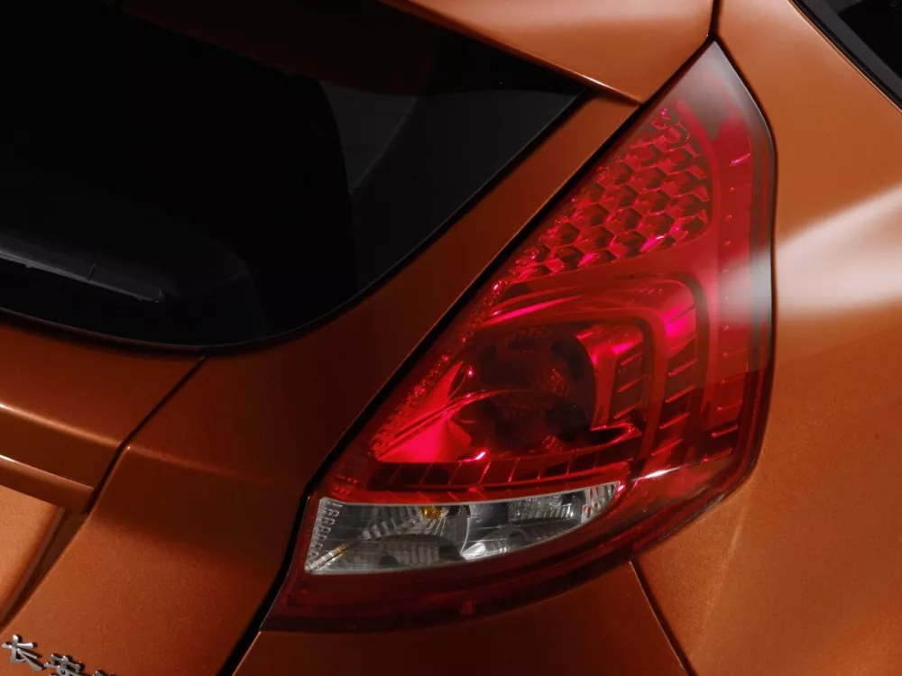 Автомобиль Ford Fiesta Mk6 Хэтчбек (5 дверей)
