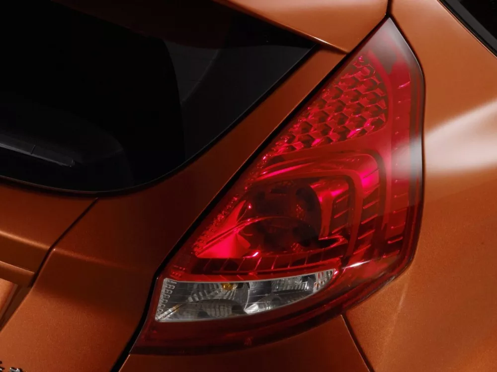Автомобиль Ford Fiesta Mk6 Хэтчбек (3 двери)