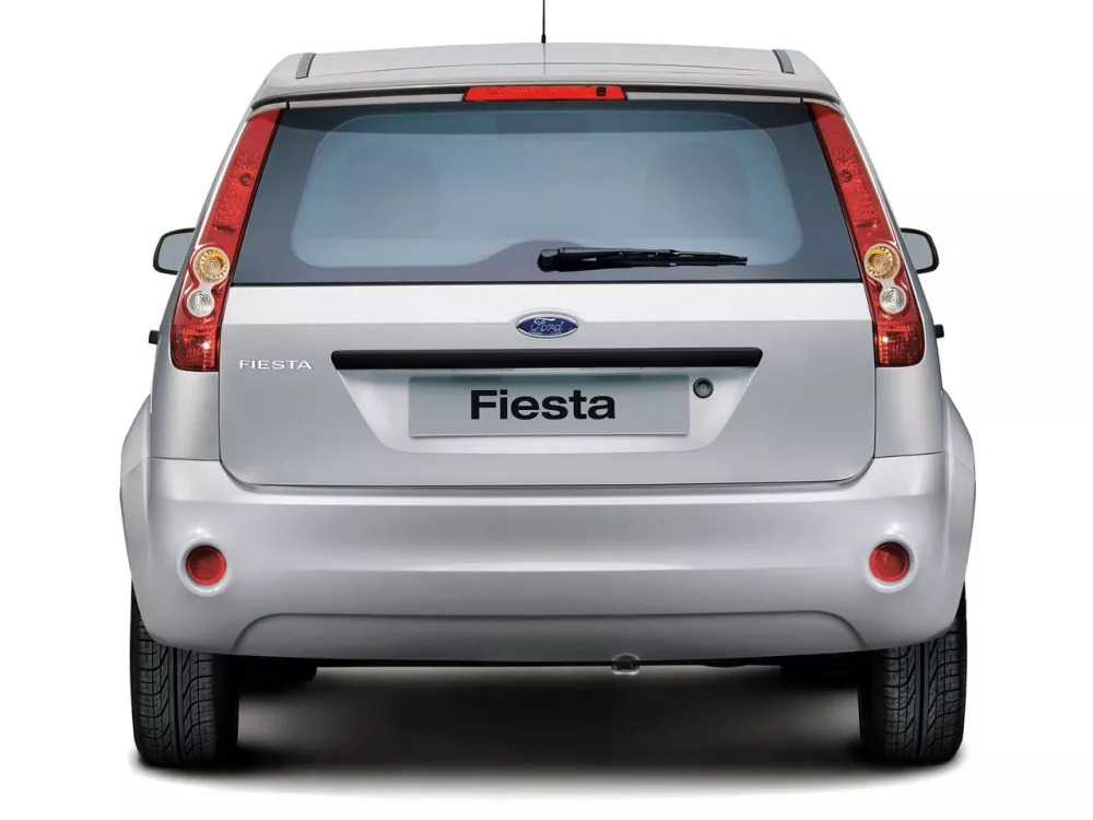 Автомобиль Ford Fiesta Mk5 Хэтчбек (3 двери)