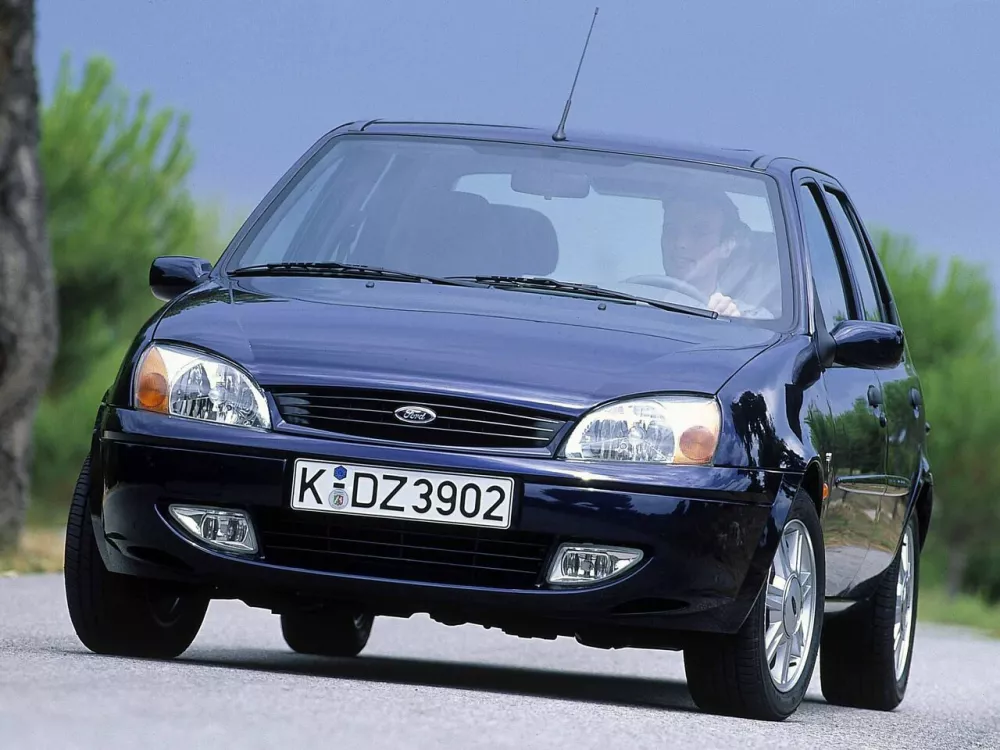 Автомобиль Ford Fiesta Mk4 Рестайлинг Хэтчбек (5 дверей)