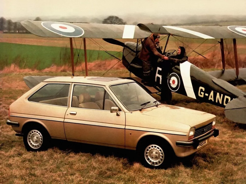 Автомобиль Ford Fiesta Mk1 Хэтчбек (3 двери)