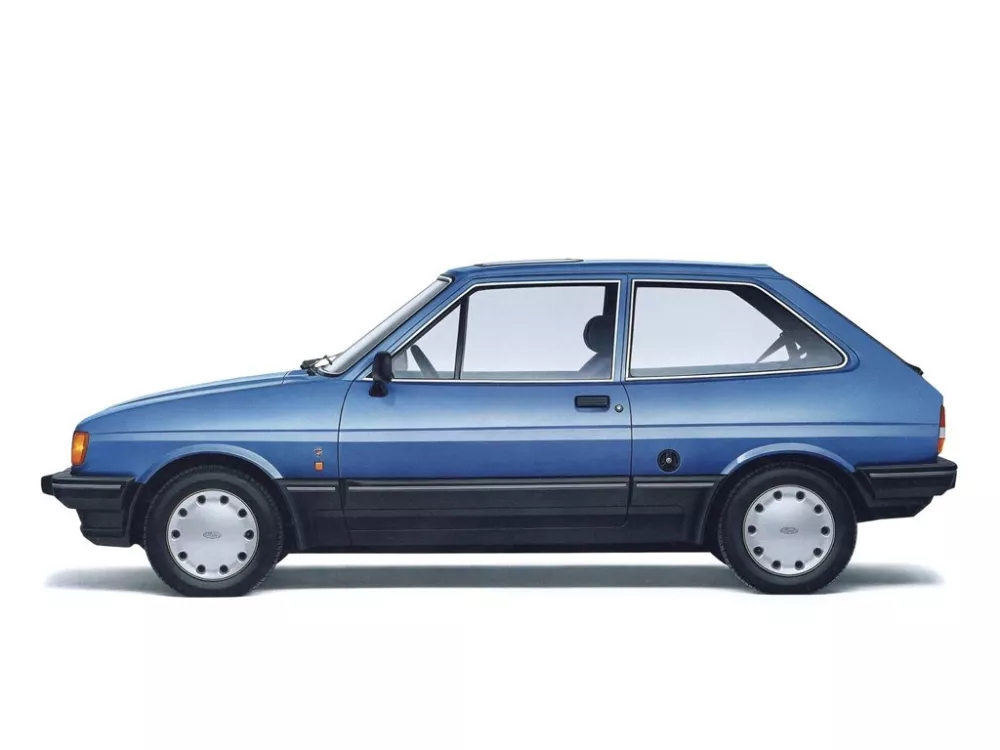 Автомобиль Ford Fiesta Mk2 Хэтчбек (3 двери)