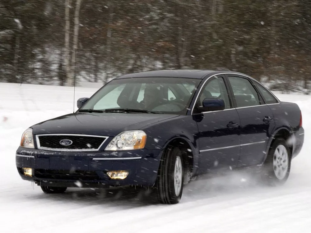 Автомобиль Ford Five Hundred Седан