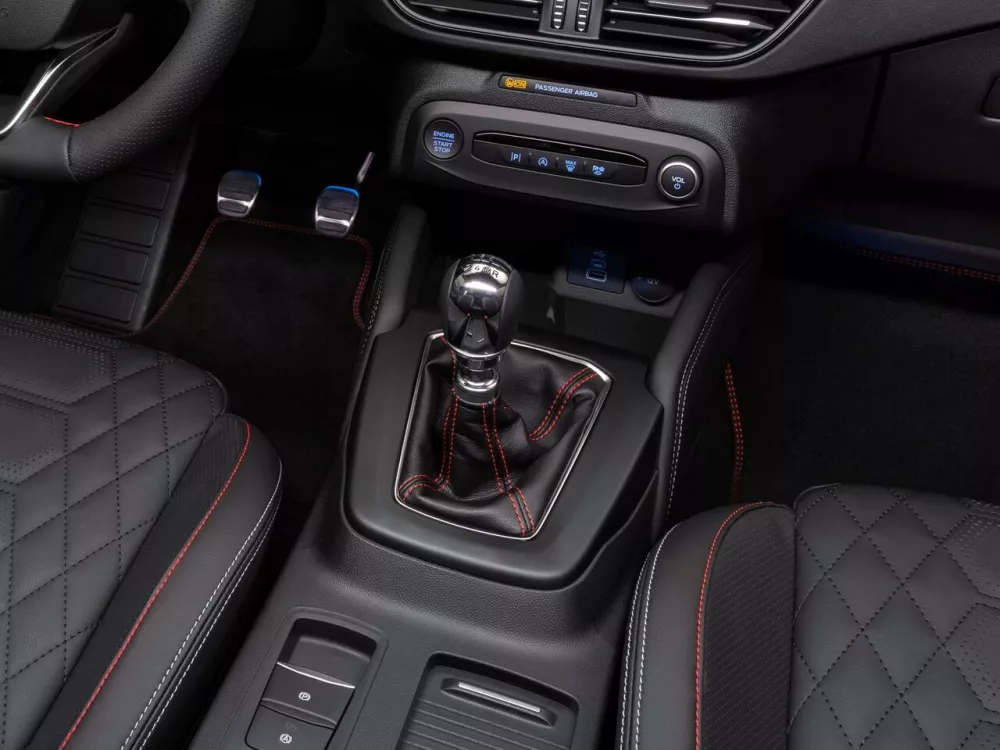 Автомобиль Ford Focus IV Рестайлинг Хэтчбек (5 дверей)