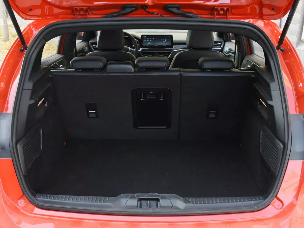 Автомобиль Ford Focus IV Рестайлинг (China Market) Хэтчбек (5 дверей)