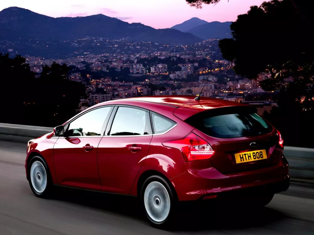 Автомобиль Ford Focus III Хэтчбек (5 дверей)