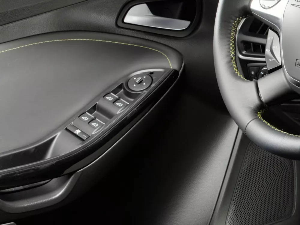 Автомобиль Ford Focus III Хэтчбек (5 дверей)