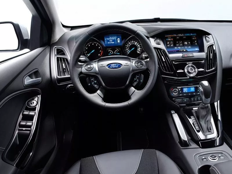 Автомобиль Ford Focus III Седан