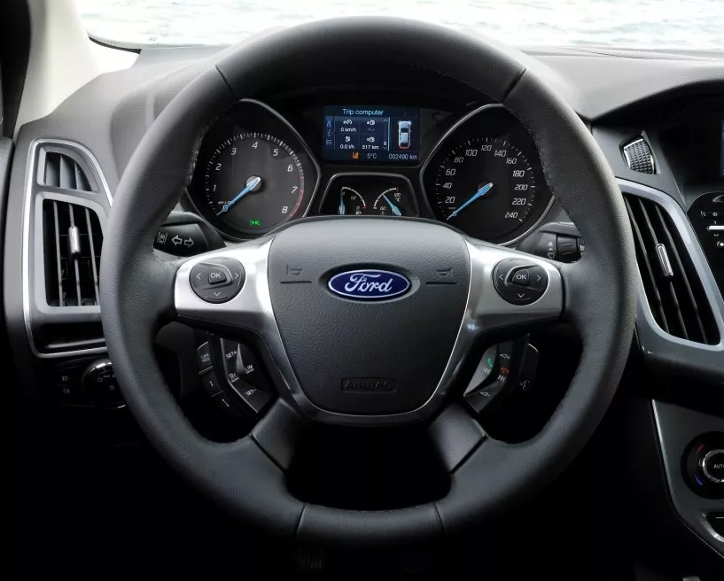 Автомобиль Ford Focus III Седан