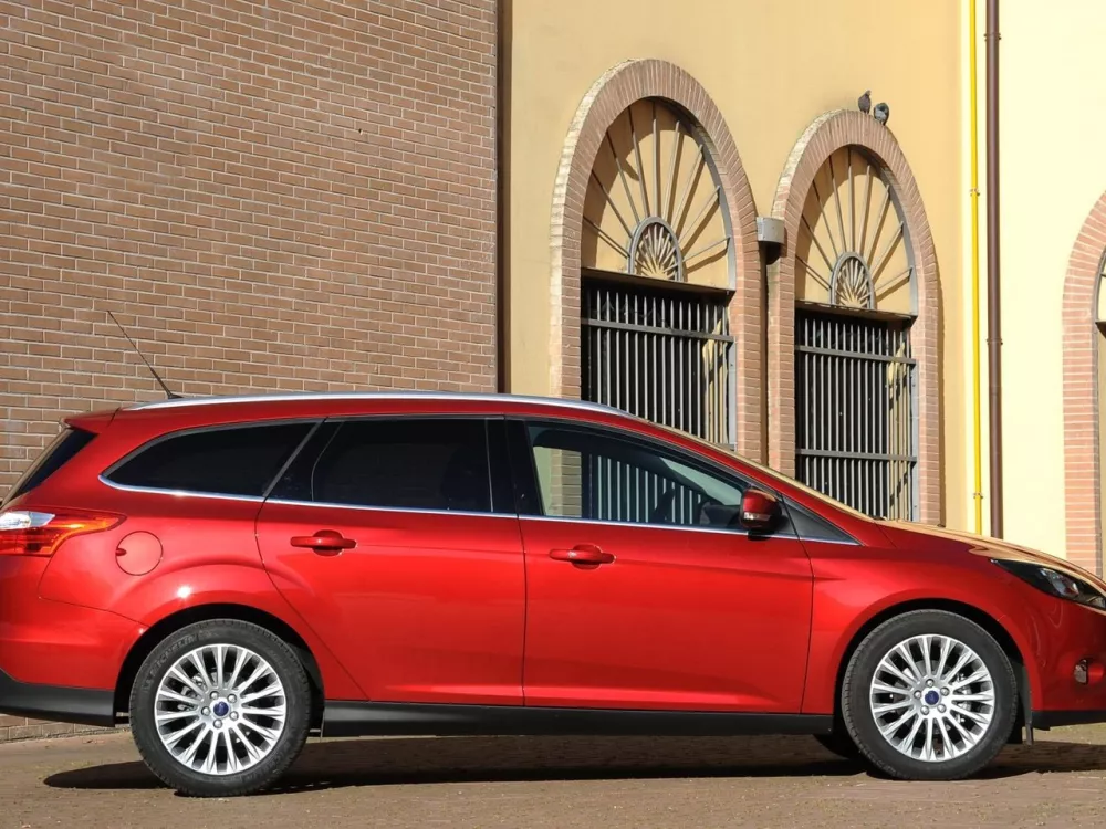 Автомобиль Ford Focus III Универсал (5 дверей)