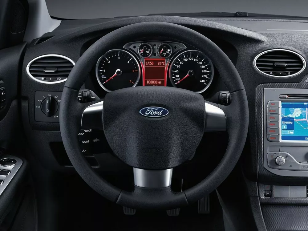 Автомобиль Ford Focus II Рестайлинг Хэтчбек (5 дверей)