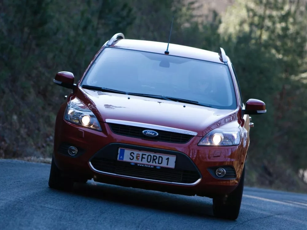 Автомобиль Ford Focus II Рестайлинг Универсал (5 дверей)