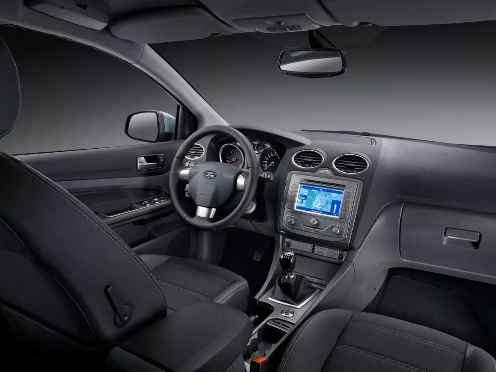 Автомобиль Ford Focus II Рестайлинг Хэтчбек (3 двери)
