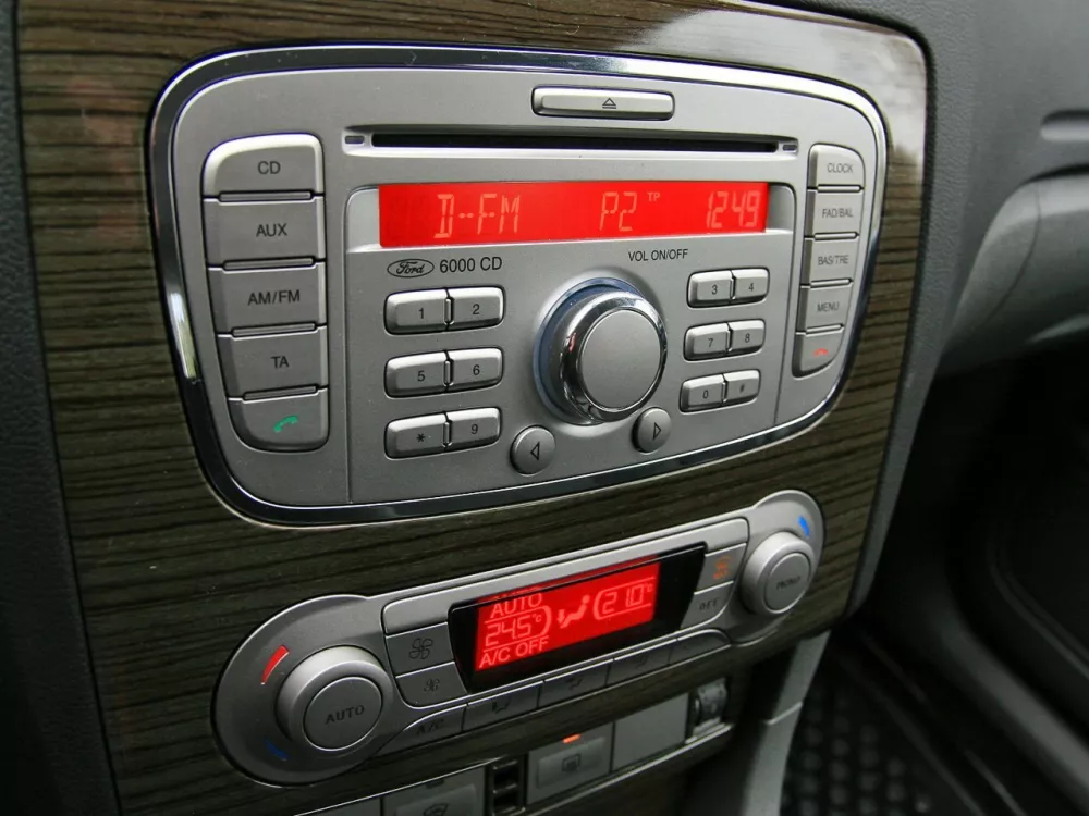 Автомобиль Ford Focus II Рестайлинг Универсал (5 дверей)