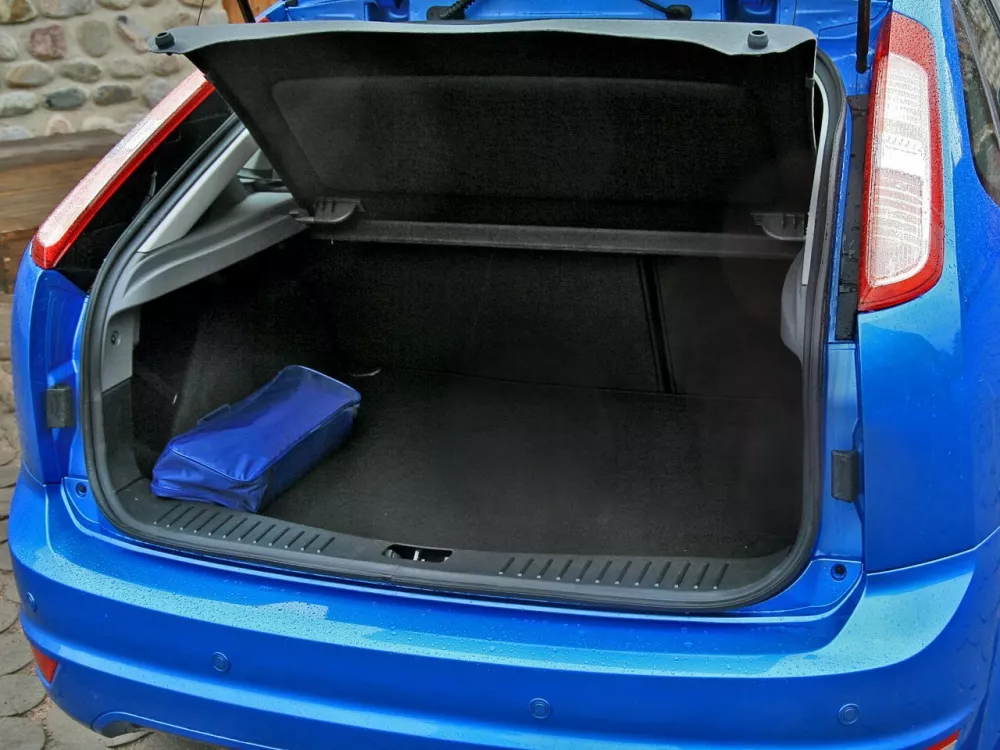 Автомобиль Ford Focus II Рестайлинг Хэтчбек (3 двери)