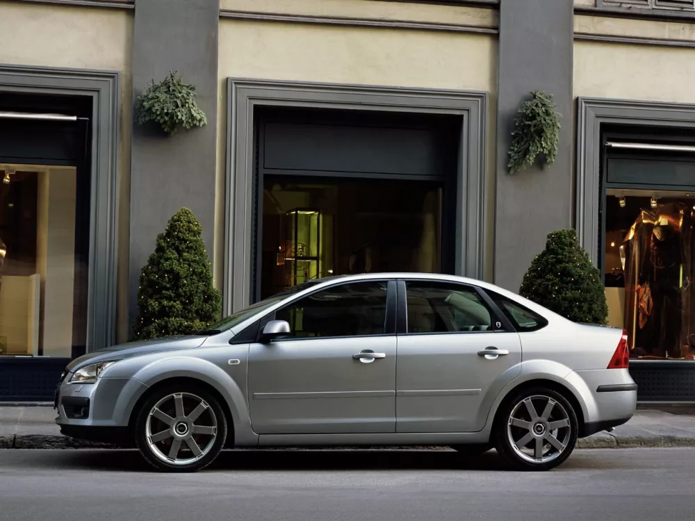 Автомобиль Ford Focus II Седан
