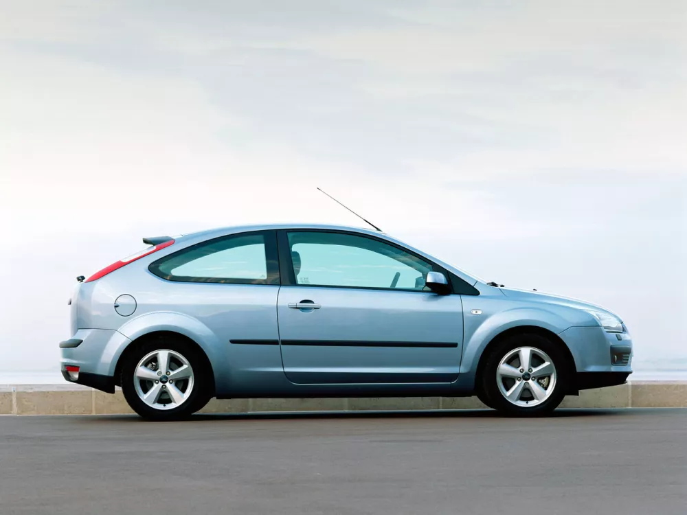 Автомобиль Ford Focus II Хэтчбек (3 двери)