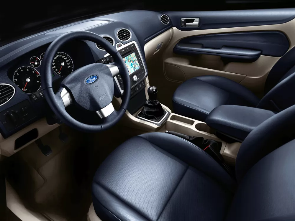 Автомобиль Ford Focus II Хэтчбек (3 двери)