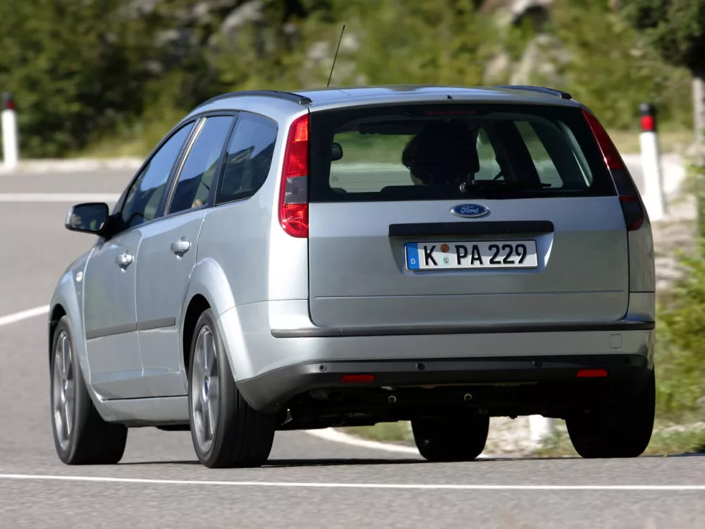 Автомобиль Ford Focus II Универсал (5 дверей)