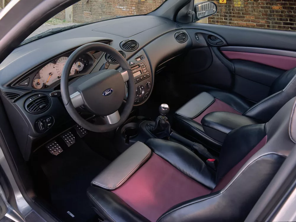 Автомобиль Ford Focus I Рестайлинг Седан