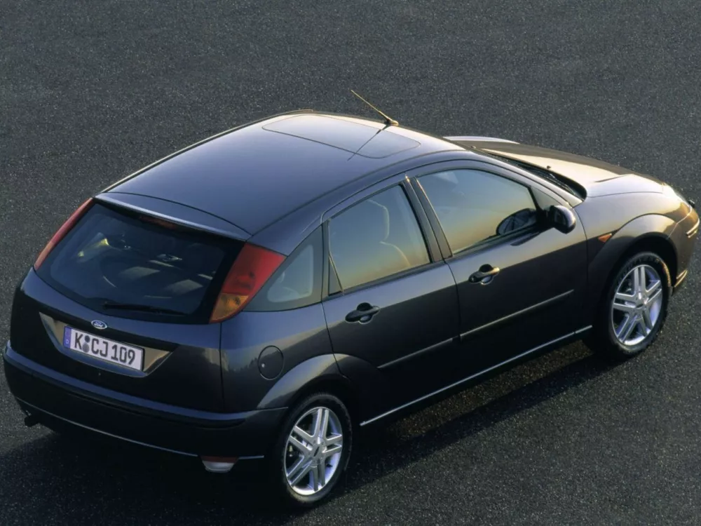 Автомобиль Ford Focus I Рестайлинг Хэтчбек (5 дверей)