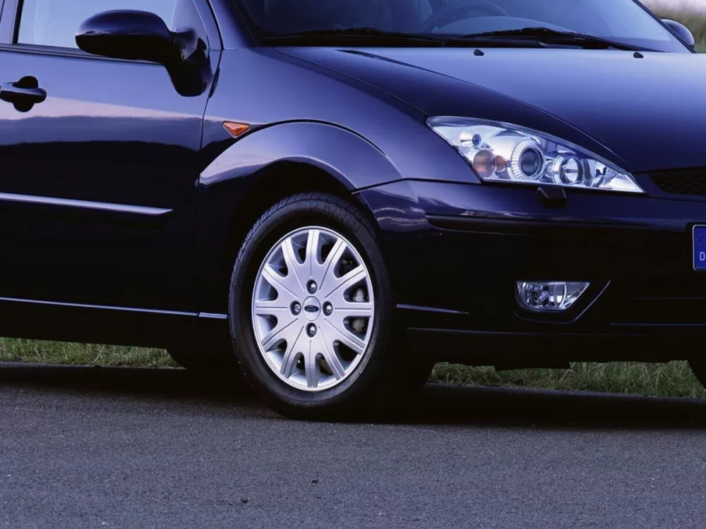 Автомобиль Ford Focus I Рестайлинг Хэтчбек (5 дверей)