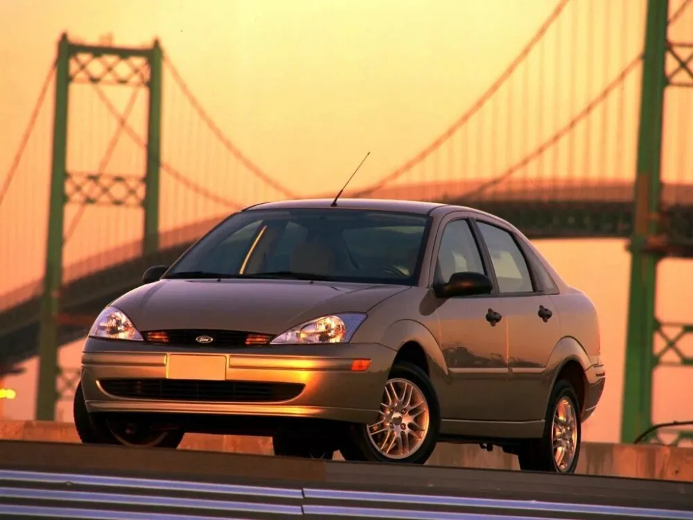 Автомобиль Ford Focus I (North America) Седан