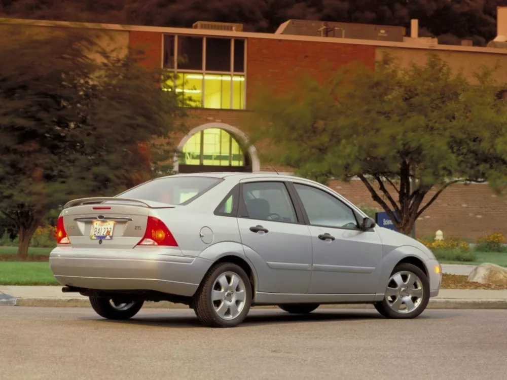 Автомобиль Ford Focus I (North America) Седан