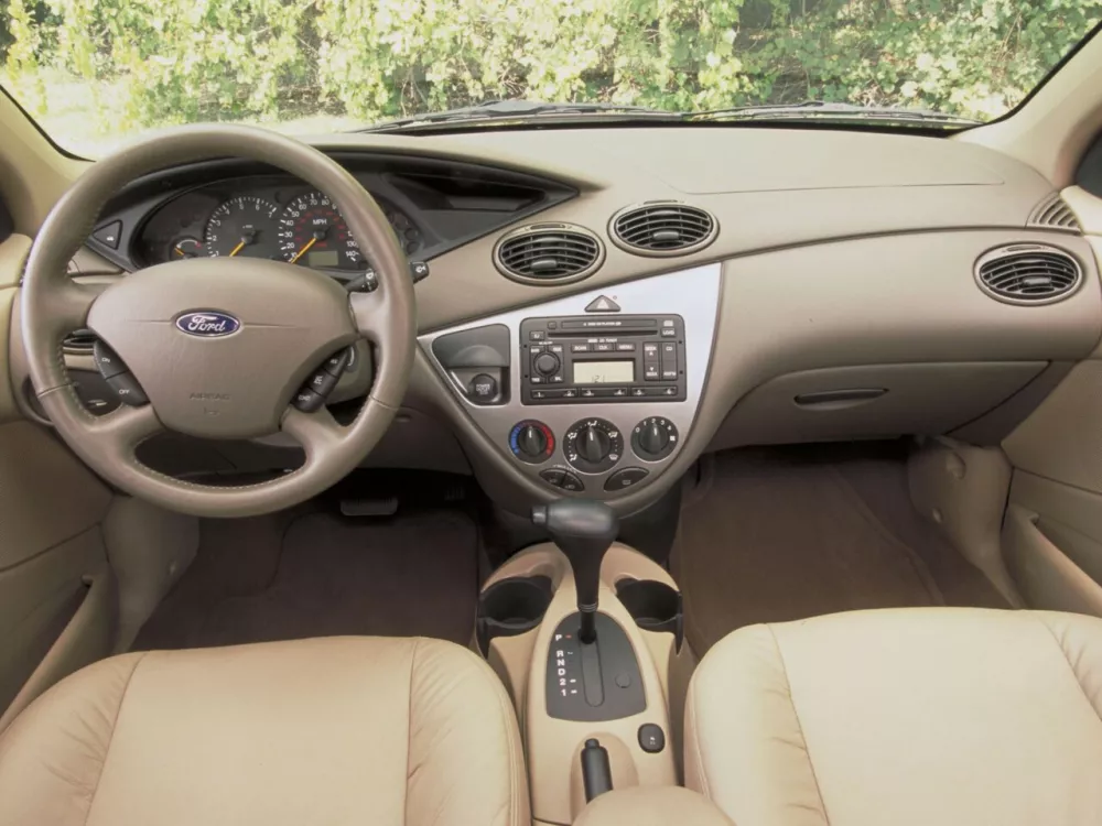 Автомобиль Ford Focus I (North America) Седан