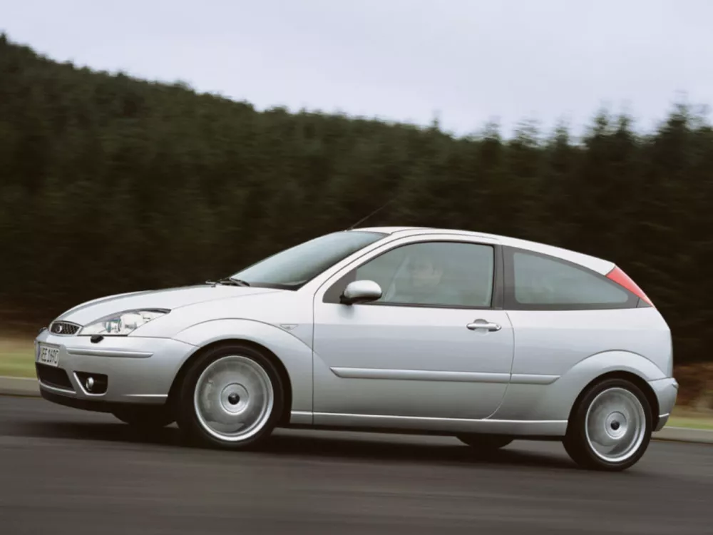 Автомобиль Ford Focus I Рестайлинг Хэтчбек (3 двери)