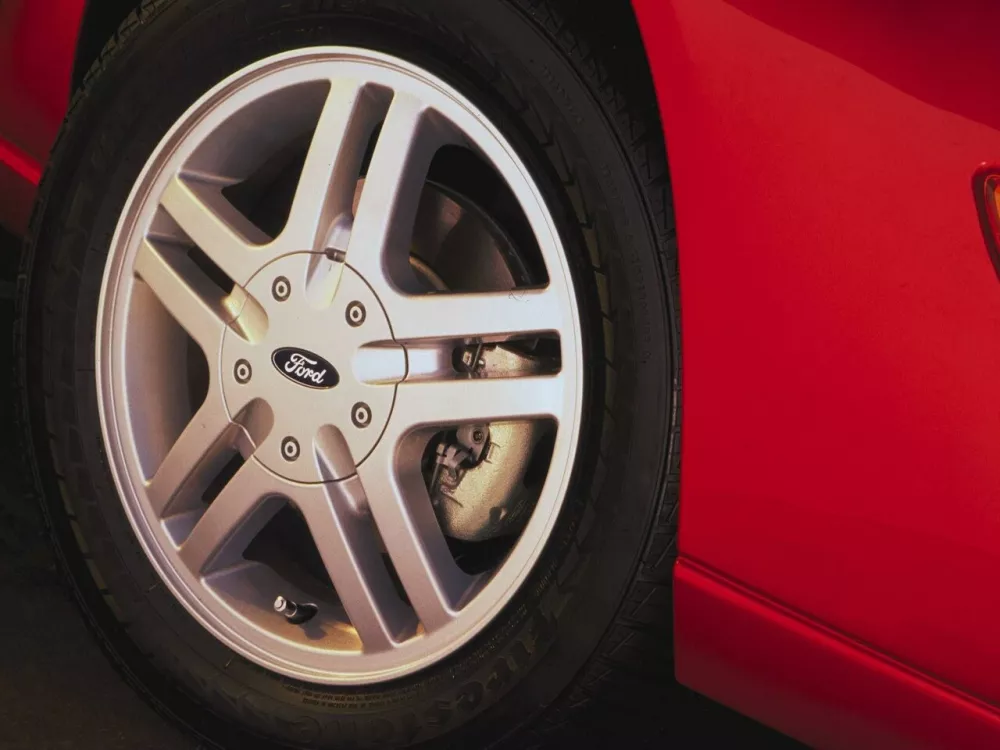 Автомобиль Ford Focus I (North America) Универсал (5 дверей)