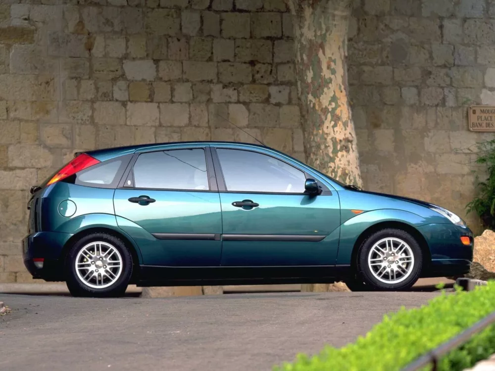 Автомобиль Ford Focus I Хэтчбек (5 дверей)