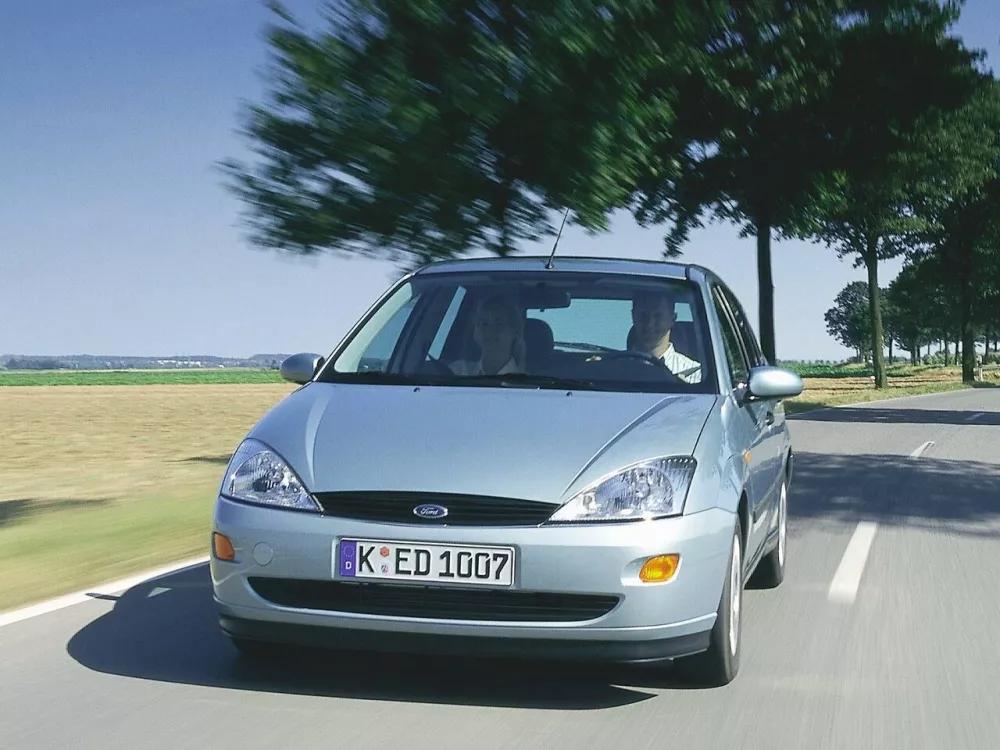 Автомобиль Ford Focus I Хэтчбек (5 дверей)