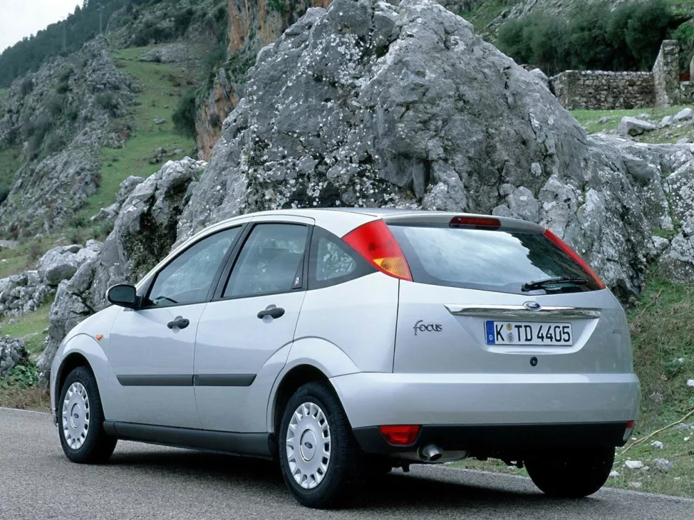 Автомобиль Ford Focus I Хэтчбек (5 дверей)