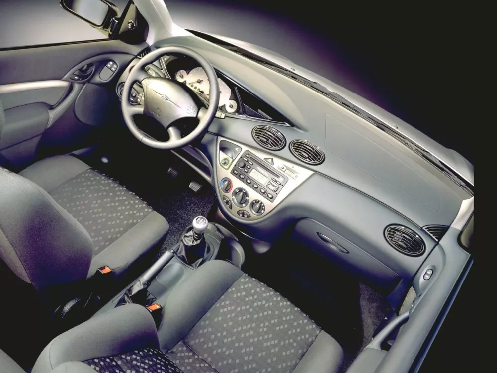 Автомобиль Ford Focus I Хэтчбек (5 дверей)