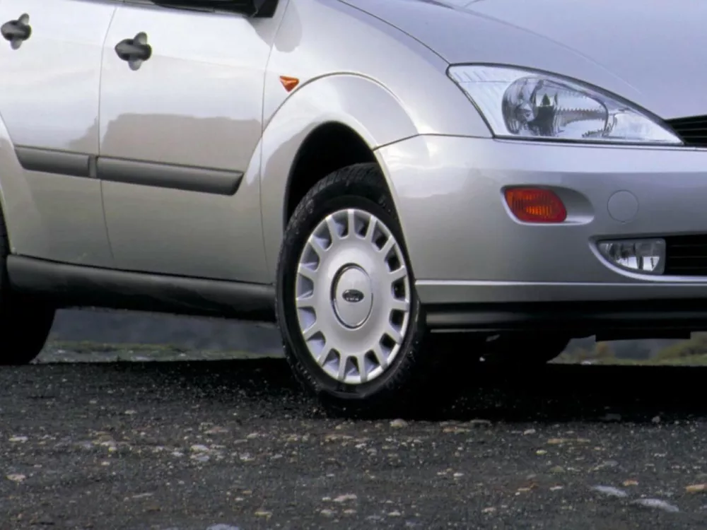 Автомобиль Ford Focus I Хэтчбек (5 дверей)