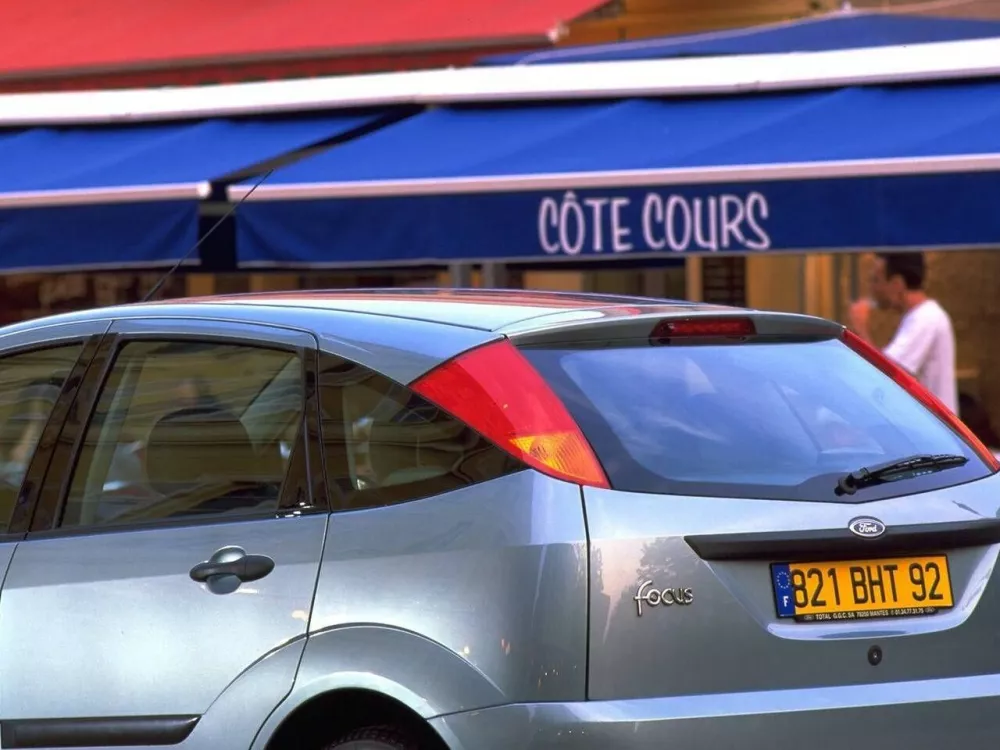 Автомобиль Ford Focus I Хэтчбек (5 дверей)