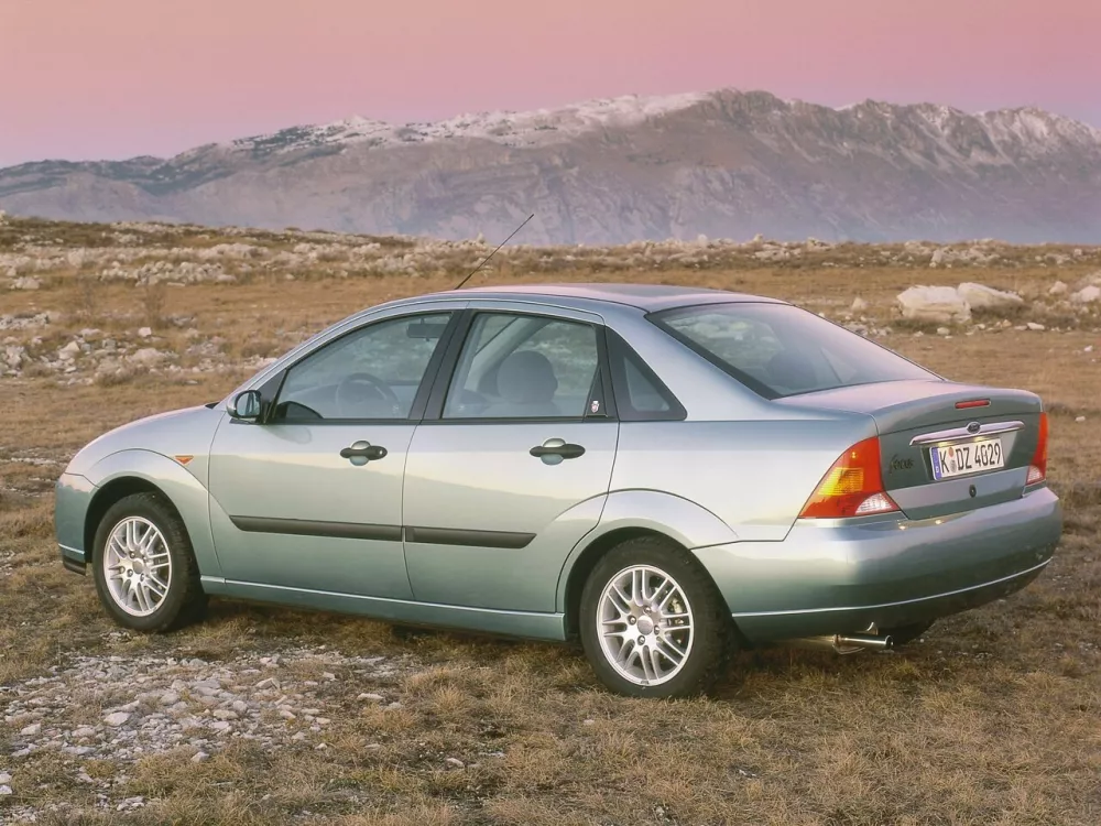 Автомобиль Ford Focus I Седан