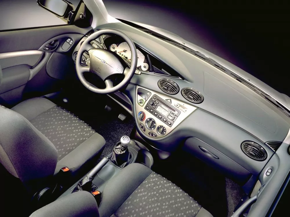 Автомобиль Ford Focus I Седан