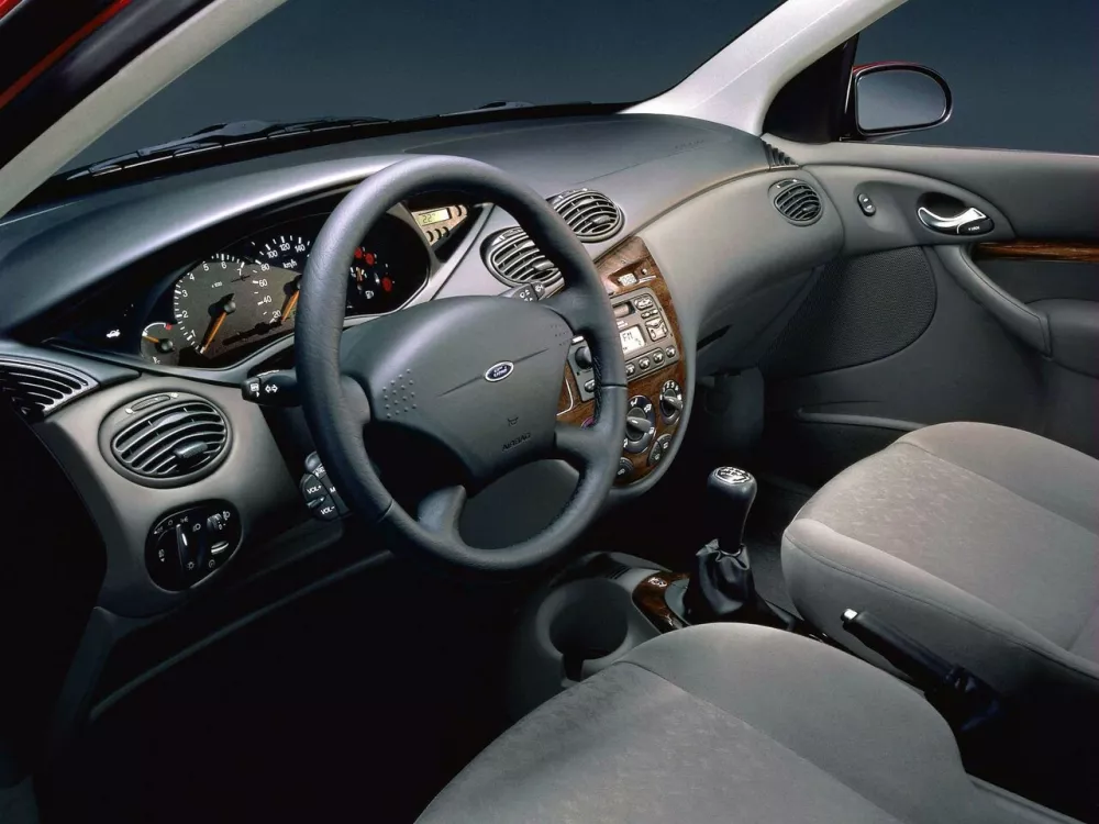 Автомобиль Ford Focus I Универсал (5 дверей)