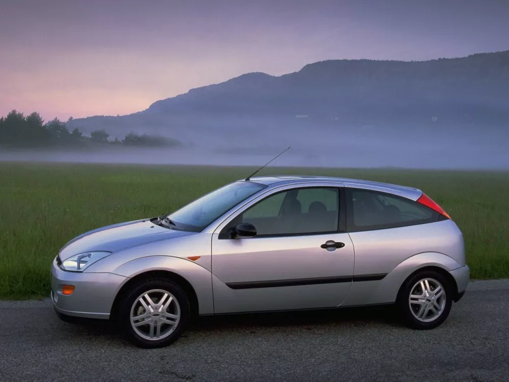 Автомобиль Ford Focus I Хэтчбек (3 двери)