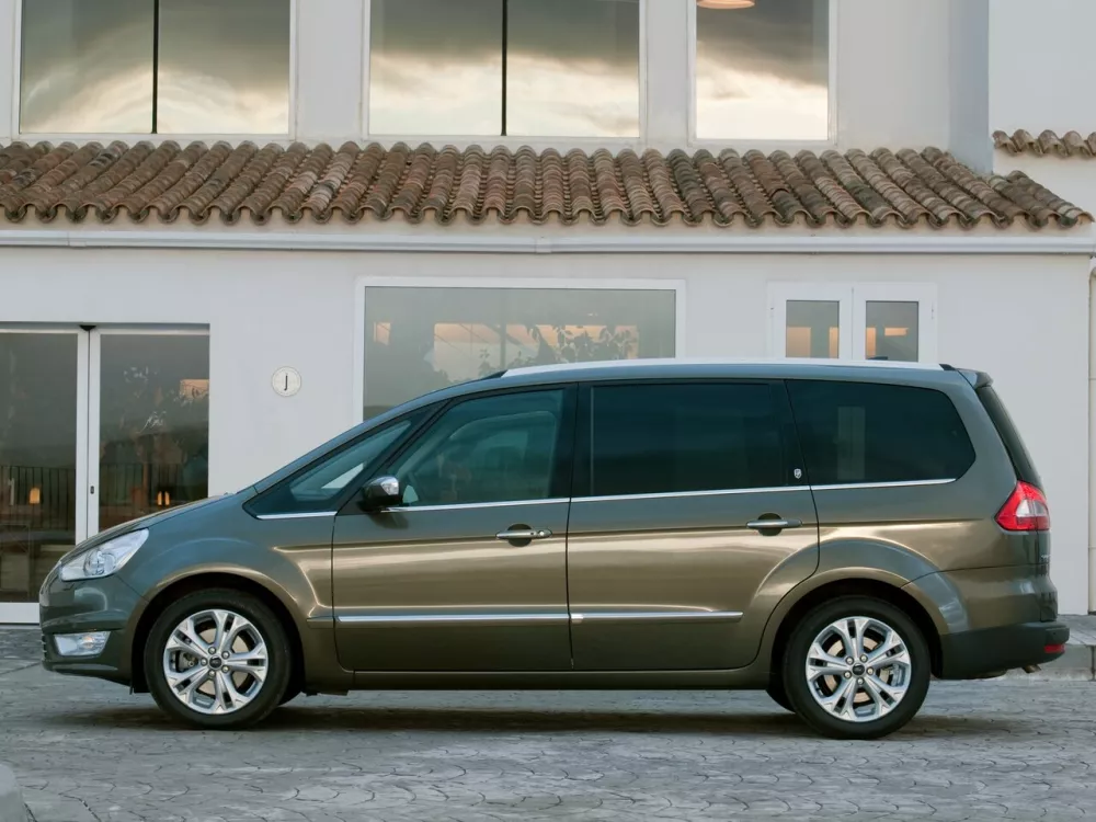 Автомобиль Ford Galaxy II Рестайлинг Минивэн