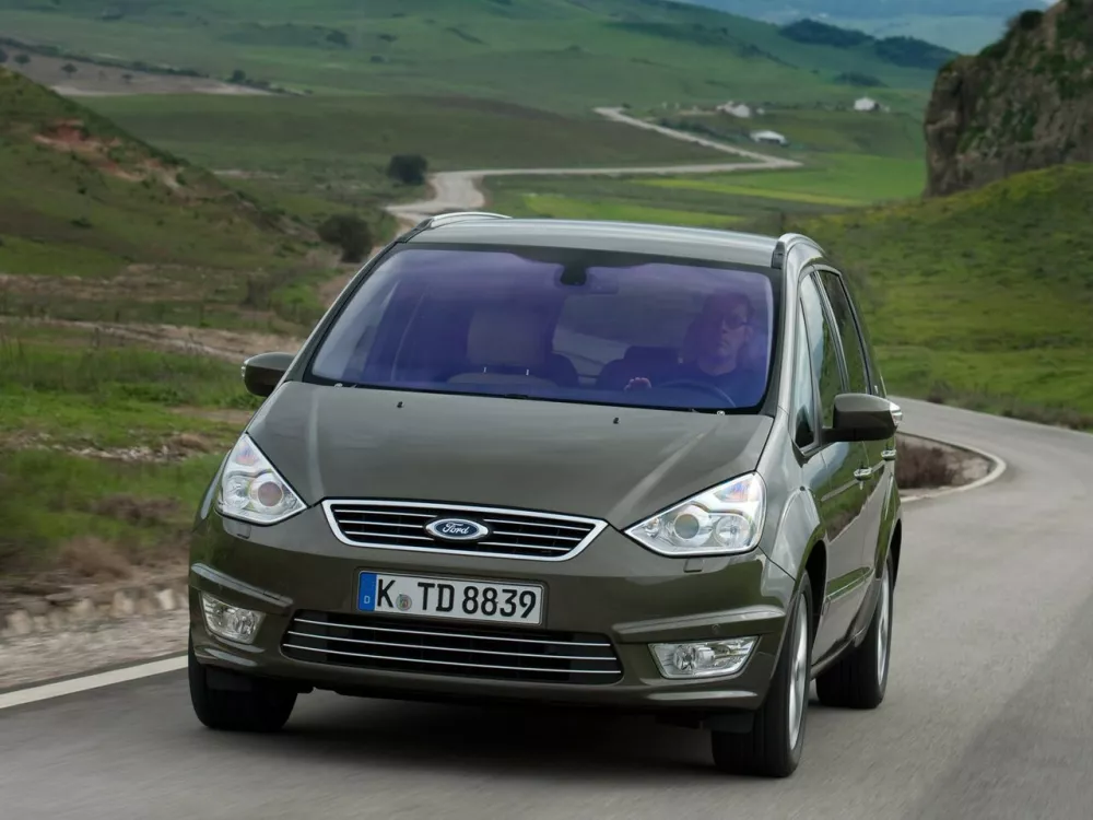 Автомобиль Ford Galaxy II Рестайлинг Минивэн