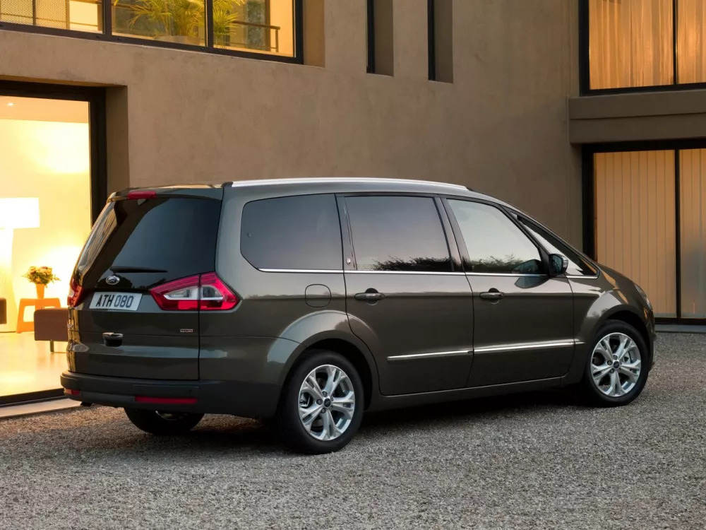 Автомобиль Ford Galaxy II Рестайлинг Минивэн