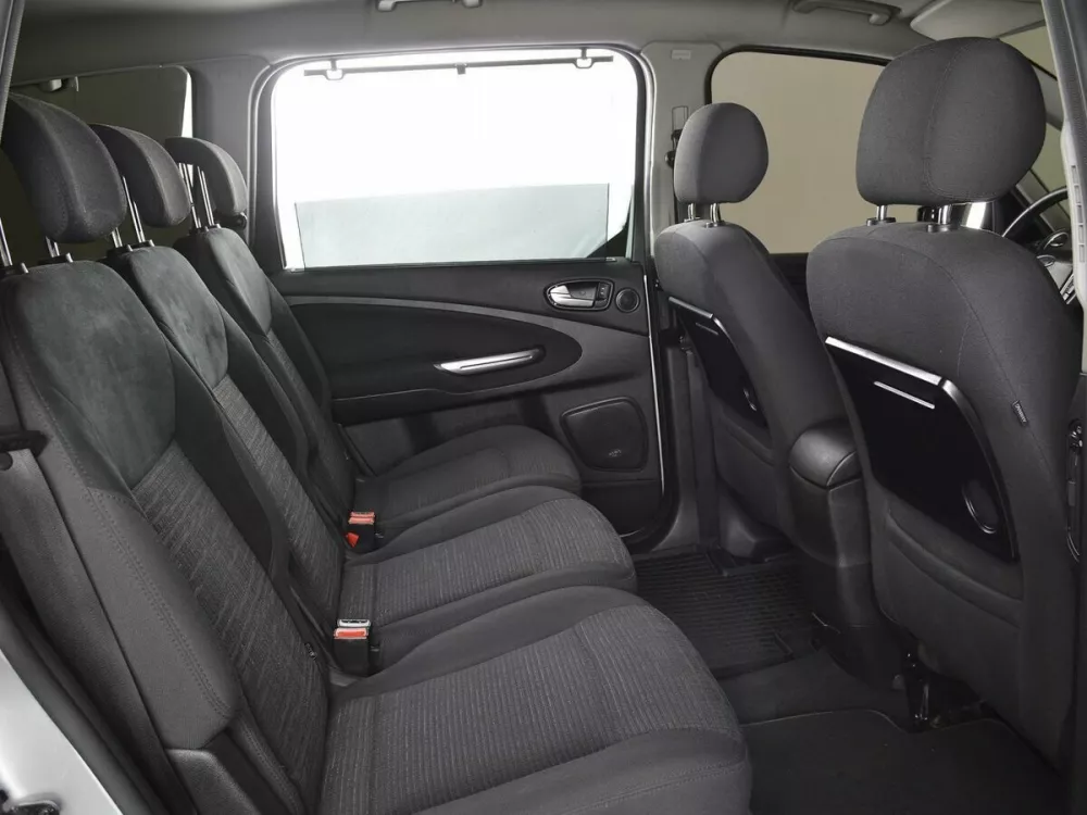Автомобиль Ford Galaxy II Рестайлинг Минивэн