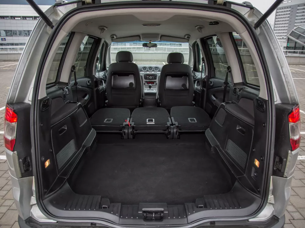Автомобиль Ford Galaxy II Рестайлинг Минивэн