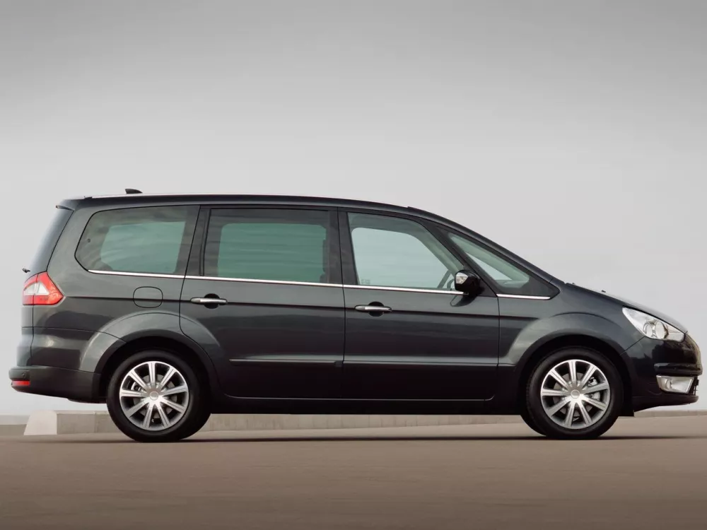 Автомобиль Ford Galaxy II Минивэн