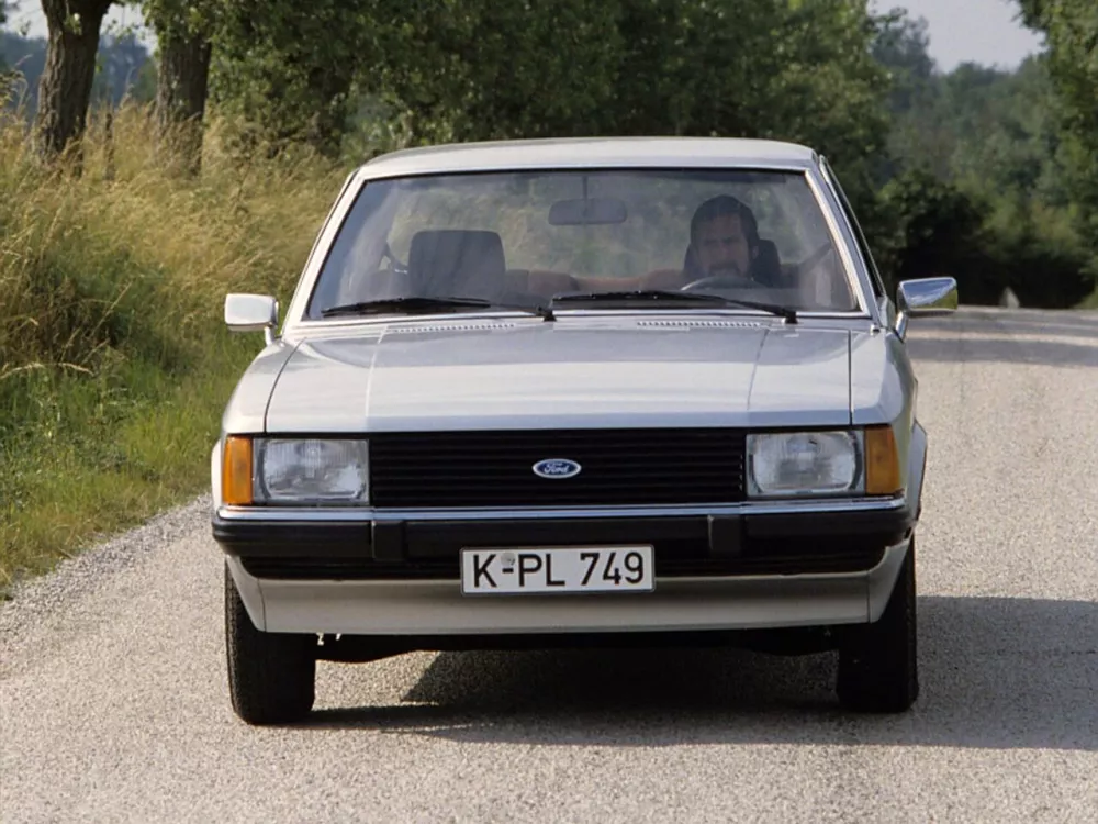 Автомобиль Ford Granada II Седан