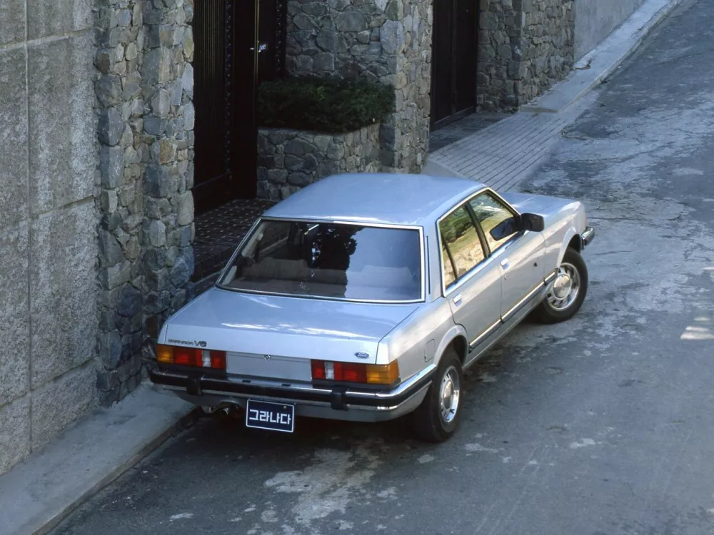 Автомобиль Ford Granada II Седан